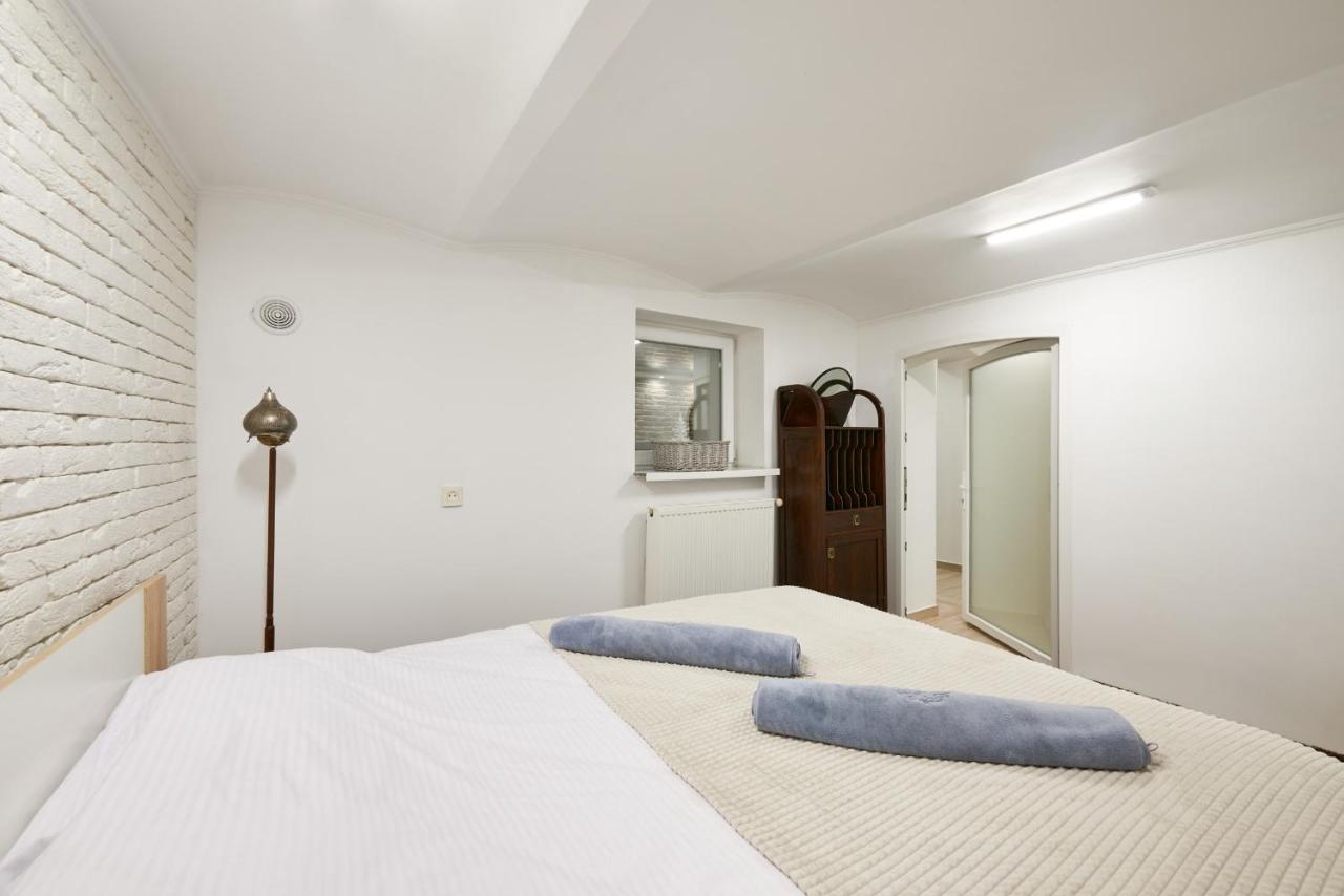Квартира Для Вас! Вул. Голинського, 8! Apartment Lviv Exterior photo